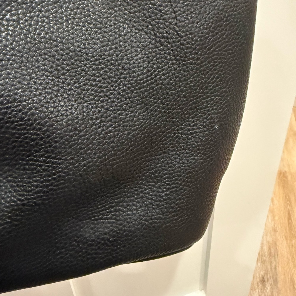 Marc Jacobs Pike Place East/West Black Tote Bag - Picture 4 of 11